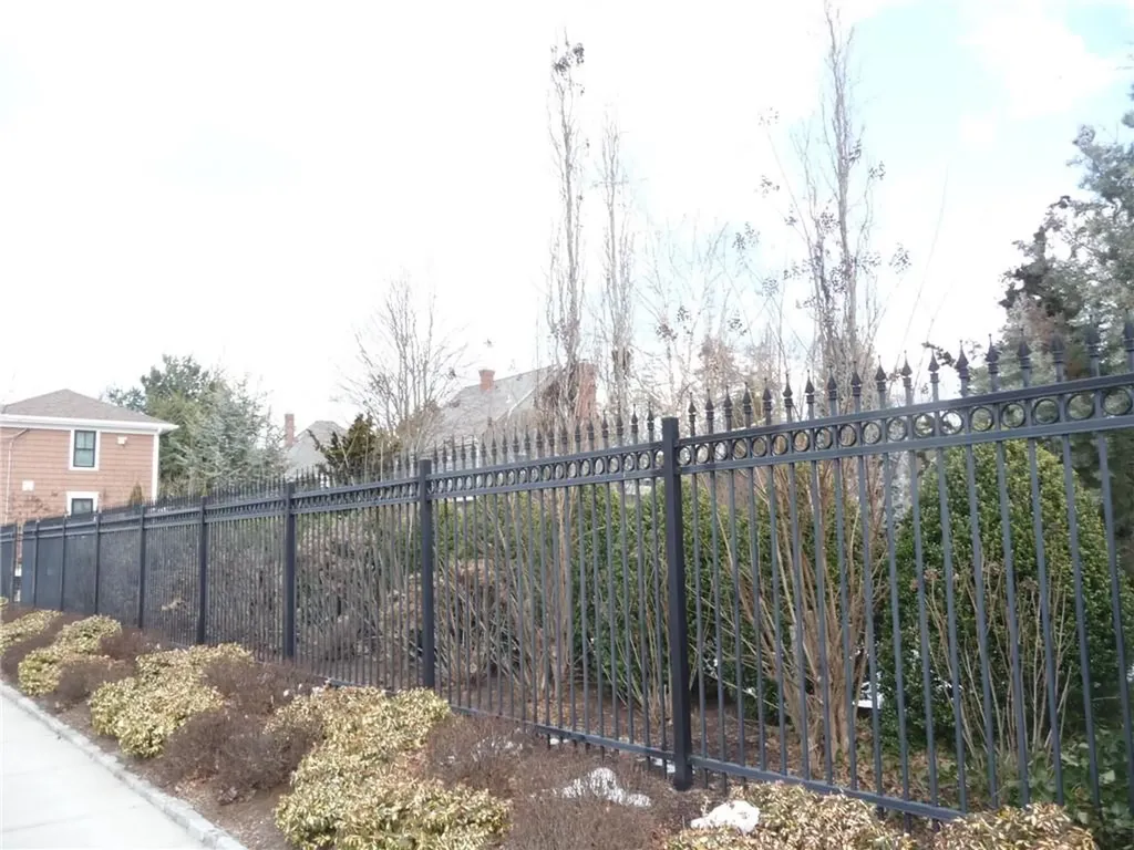 15 Kensington Road Cranston RI 02905