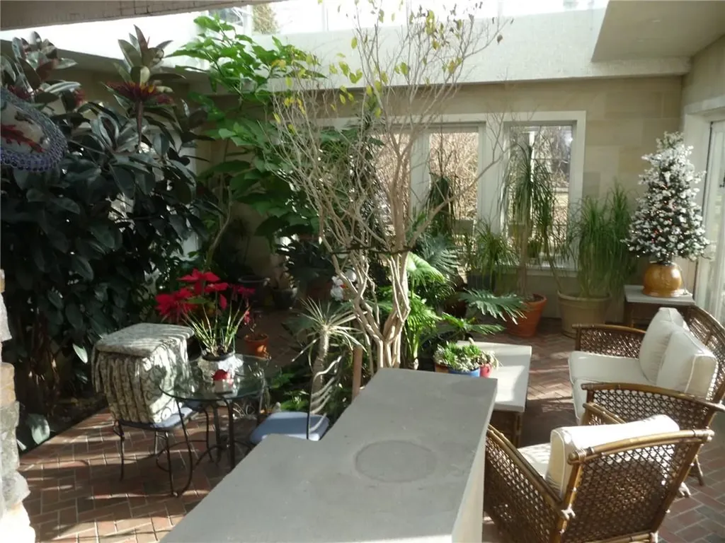 15 Kensington Road Cranston RI 02905