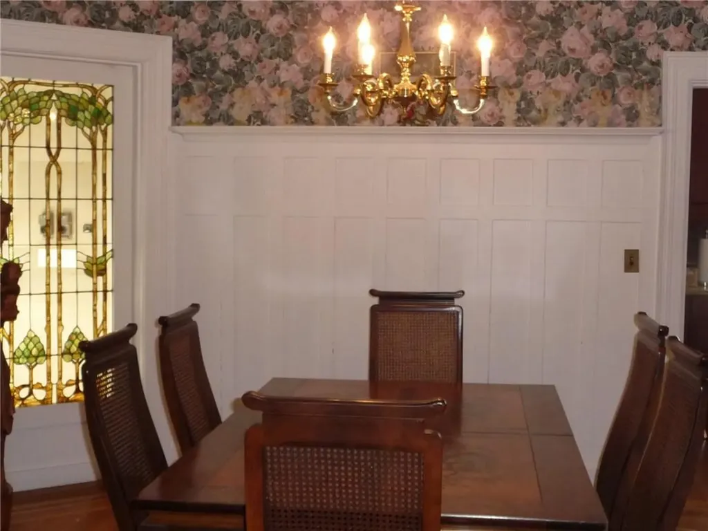 15 Kensington Road Cranston RI 02905