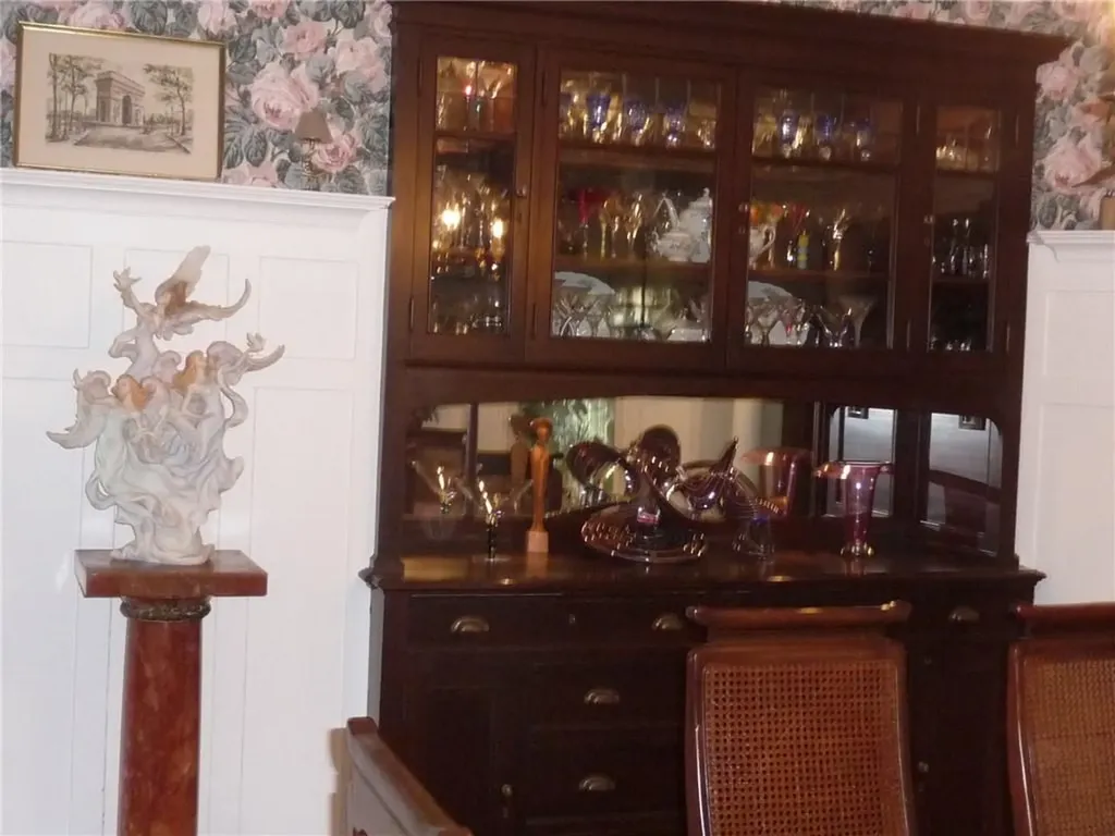 15 Kensington Road Cranston RI 02905