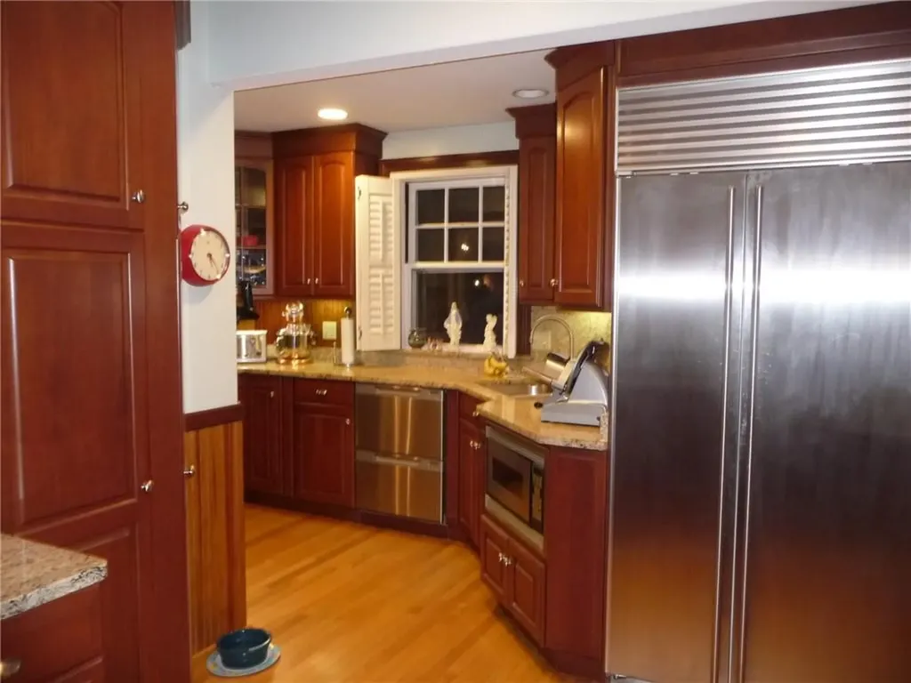 15 Kensington Road Cranston RI 02905