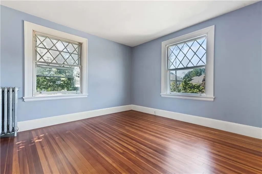 22 Selkirk Road Cranston RI 02905