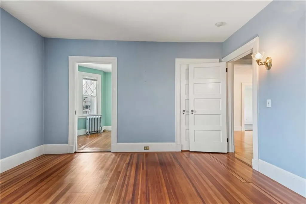 22 Selkirk Road Cranston RI 02905