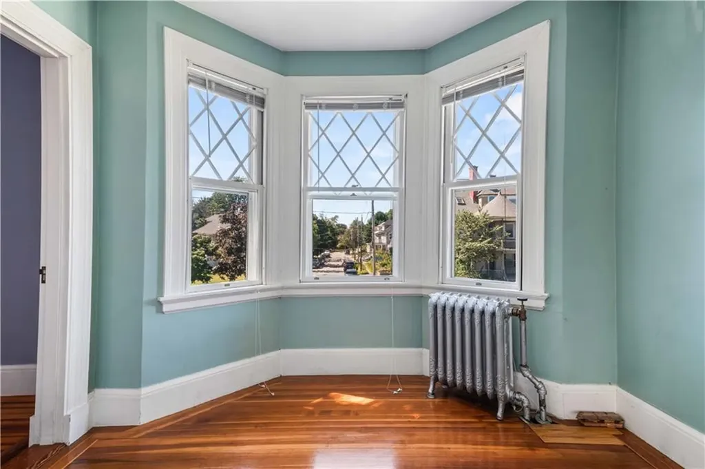 22 Selkirk Road Cranston RI 02905