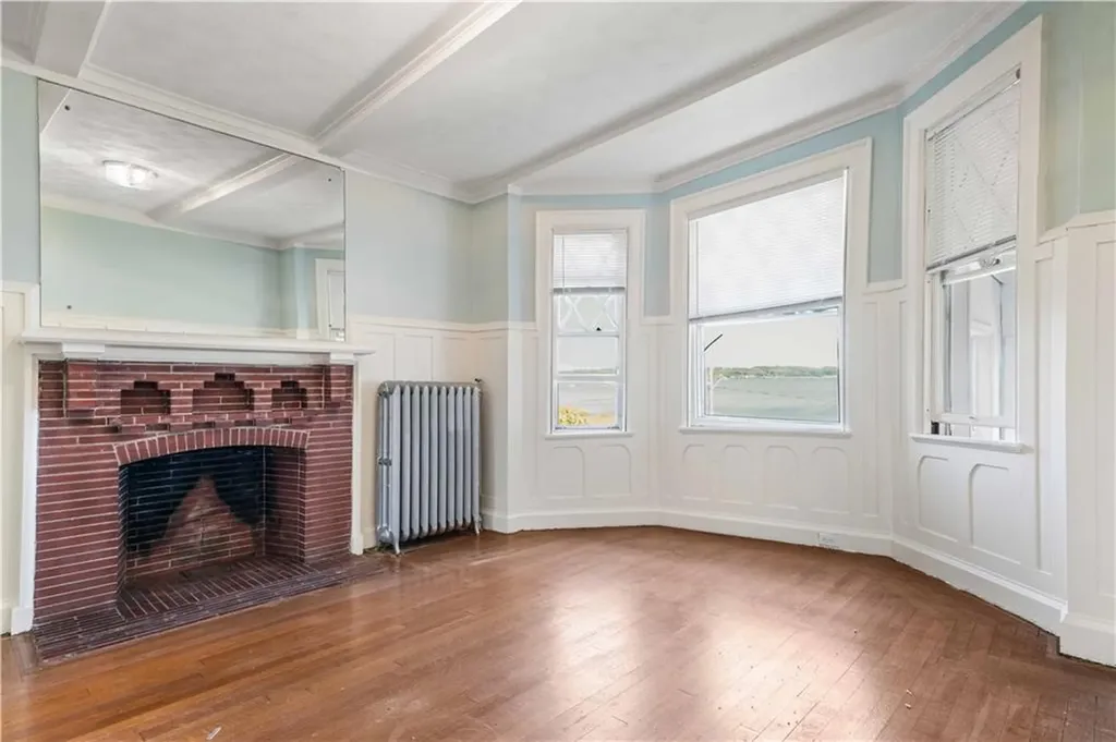 22 Selkirk Road Cranston RI 02905