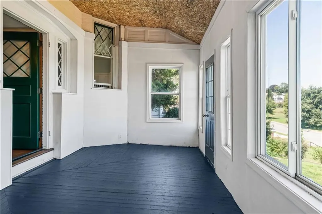 22 Selkirk Road Cranston RI 02905