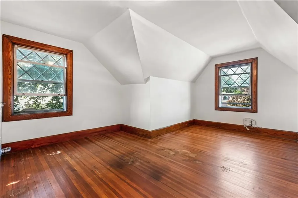 22 Selkirk Road Cranston RI 02905