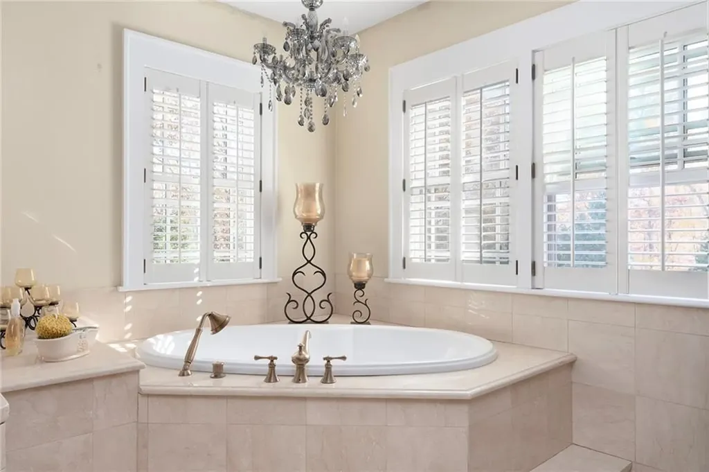 18 Lebaron Court Cranston RI 02920