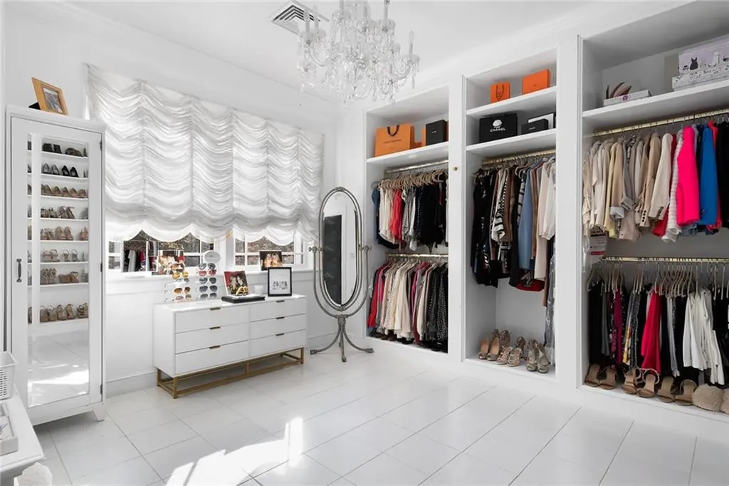 18 Lebaron Court Cranston RI 02920