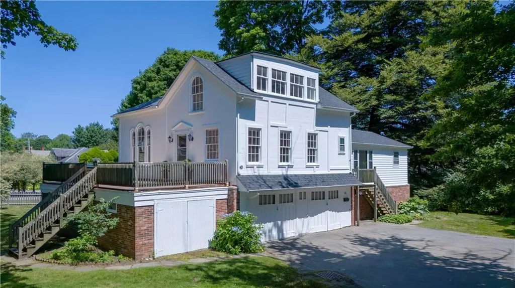 40 42 Catherine Street Newport RI 02840