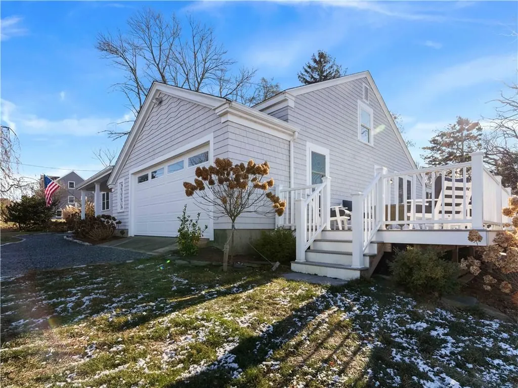 44 Mare Terrace Portsmouth RI 02871