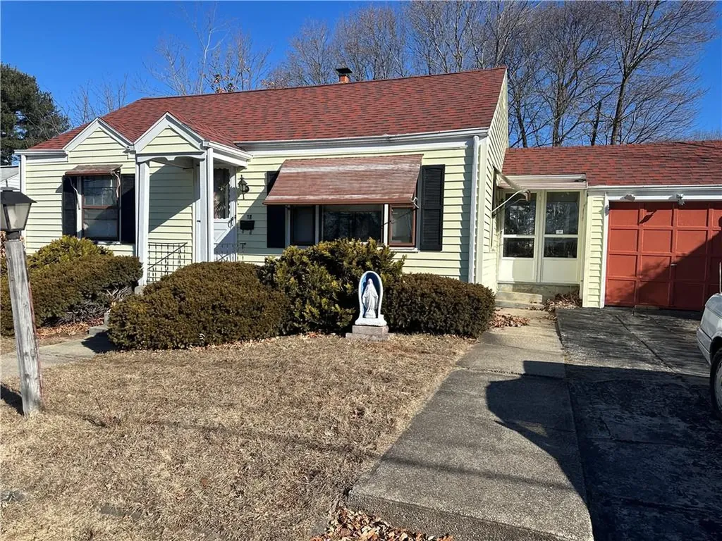 17 Loring Street Cranston RI 02920