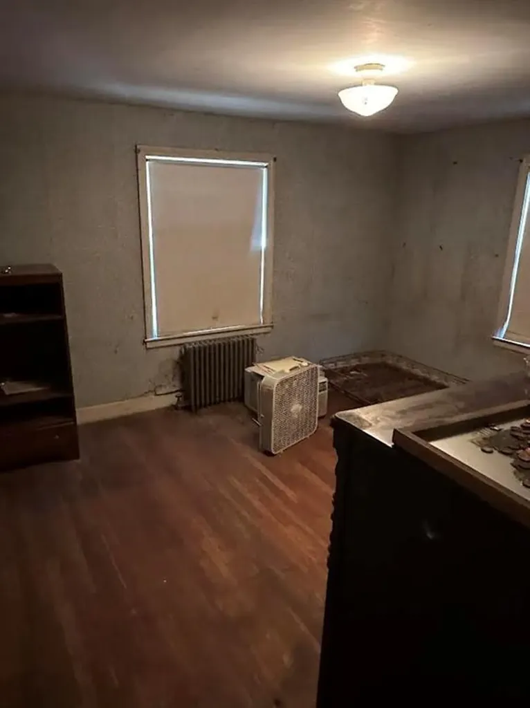 17 Loring Street Cranston RI 02920