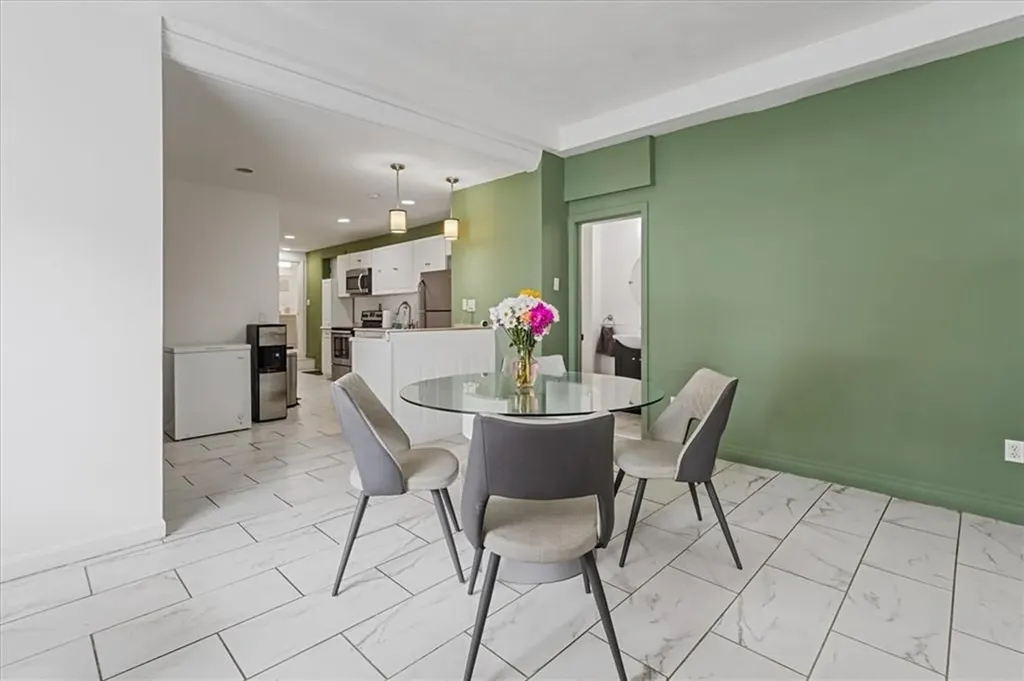 90 Hamlet Avenue Woonsocket RI 02895