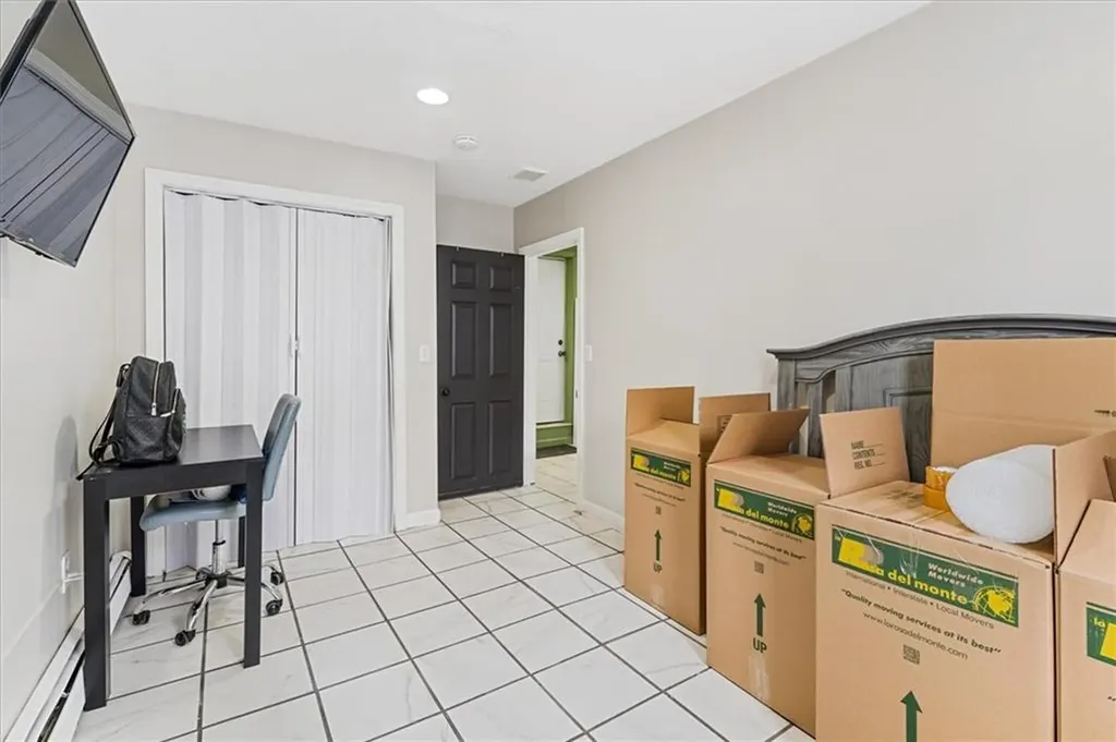 90 Hamlet Avenue Woonsocket RI 02895