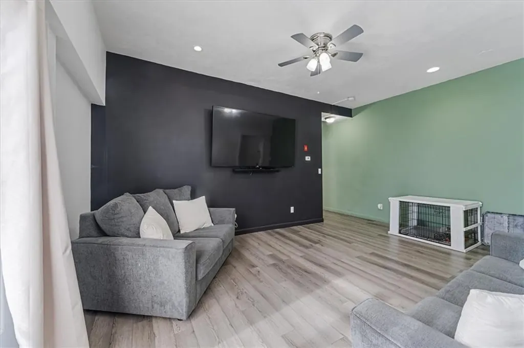 90 Hamlet Avenue Woonsocket RI 02895