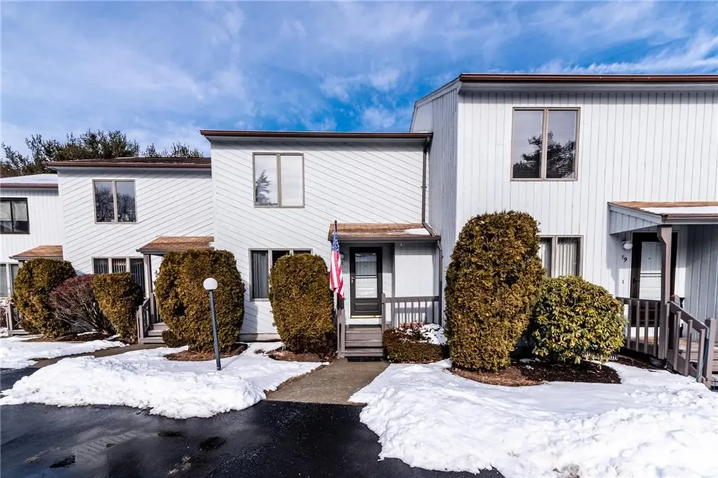 78 Kristee Circle West Warwick RI 02893