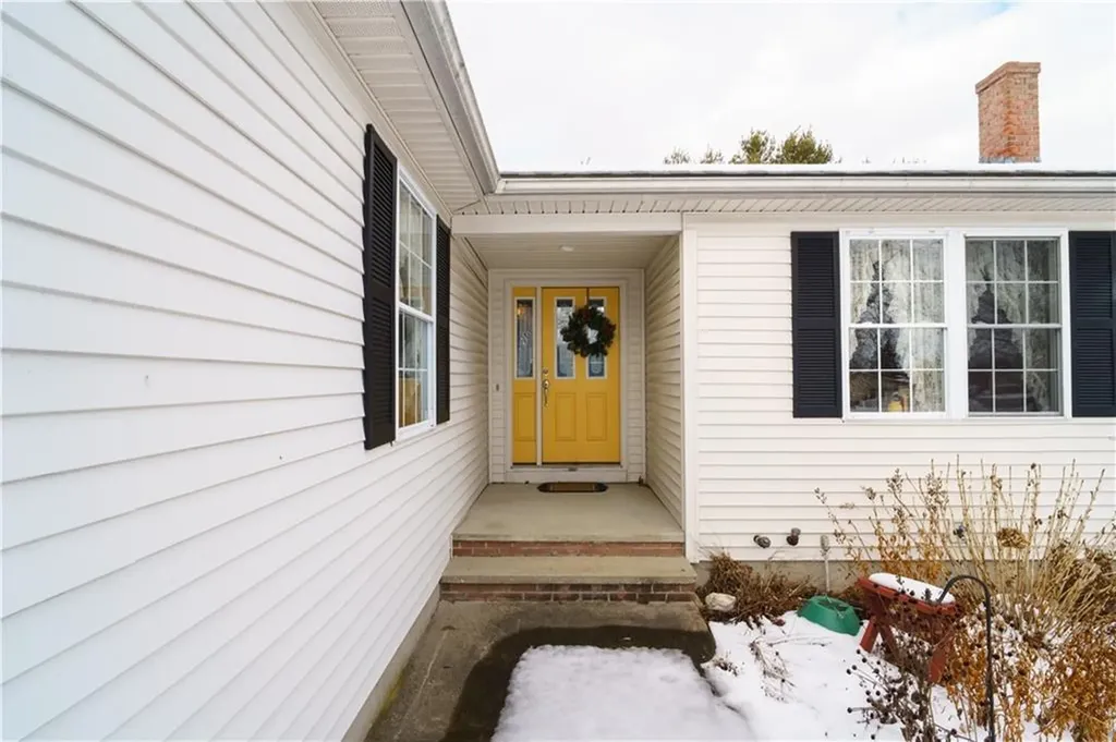 37 Hoover Street West Warwick RI 02893