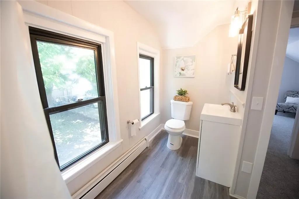 9 Meadow Street Warren RI 02885