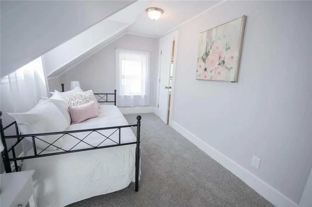 9 Meadow Street Warren RI 02885