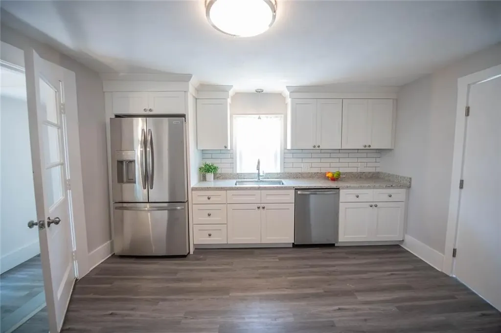 9 Meadow Street Warren RI 02885