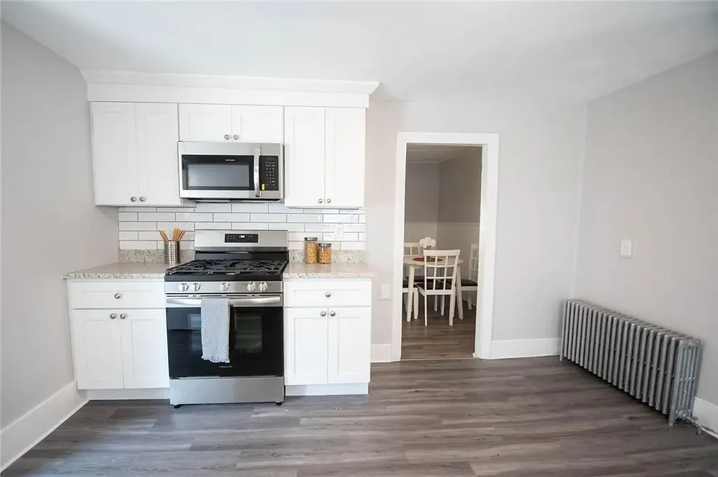 9 Meadow Street Warren RI 02885