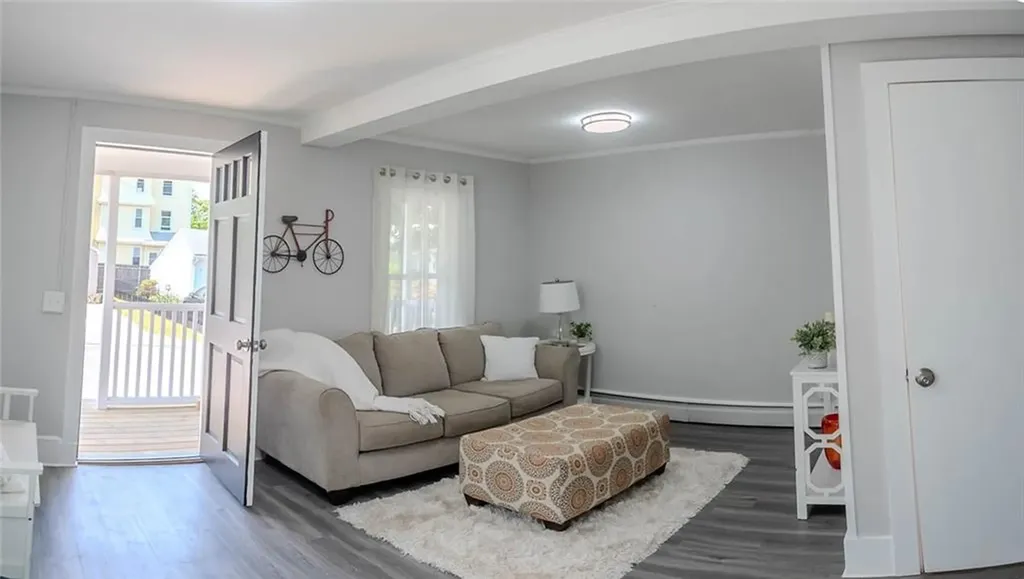 9 Meadow Street Warren RI 02885