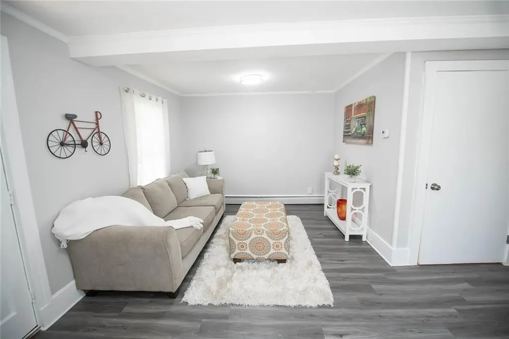 9 Meadow Street Warren RI 02885