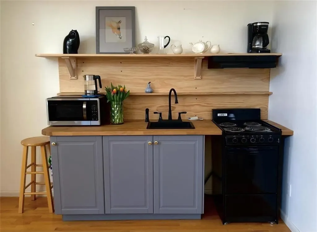 32 Luzon Avenue Providence RI 02906