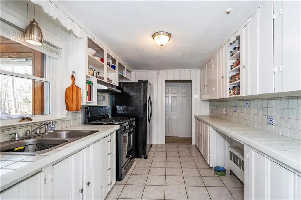 760 Cowesett Road Warwick RI 02886