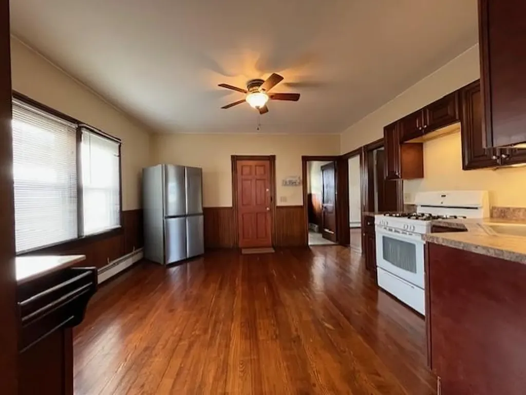 6 Chilton Street Bristol RI 02809