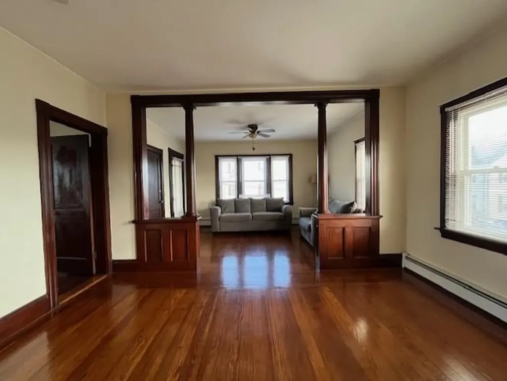 6 Chilton Street Bristol RI 02809