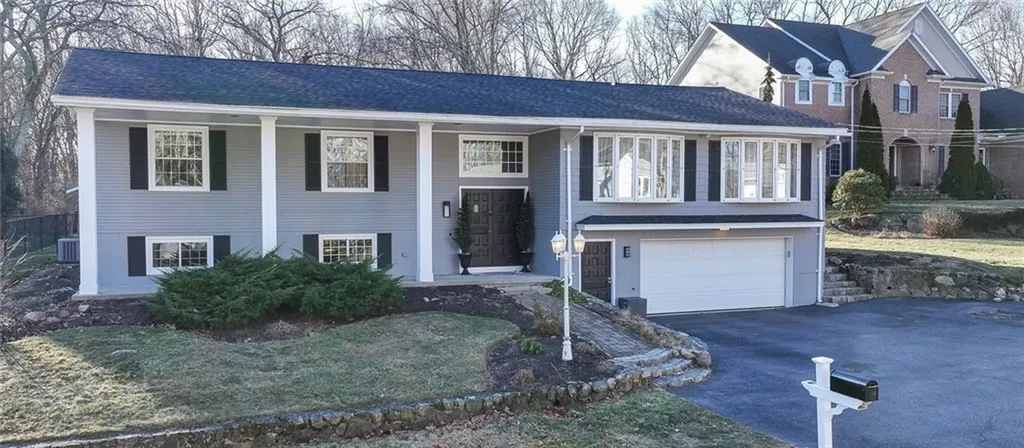 27 Rise-n-sun Drive Scituate RI 02831