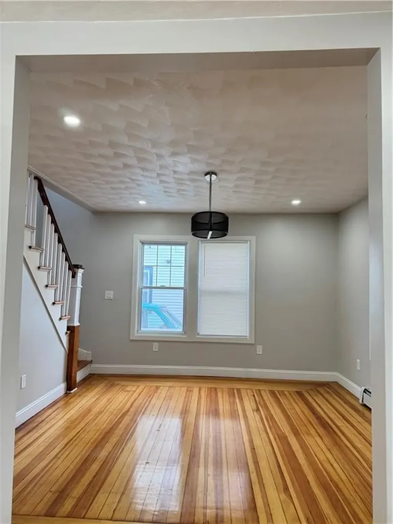 141 Oriole Avenue Pawtucket RI 02860