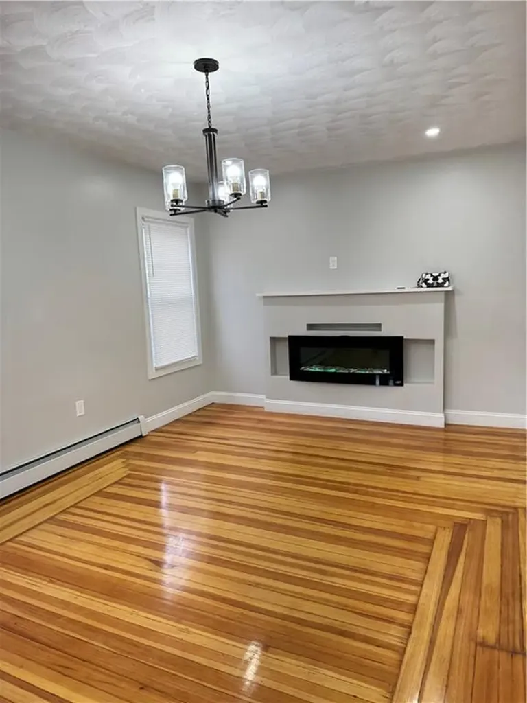 141 Oriole Avenue Pawtucket RI 02860