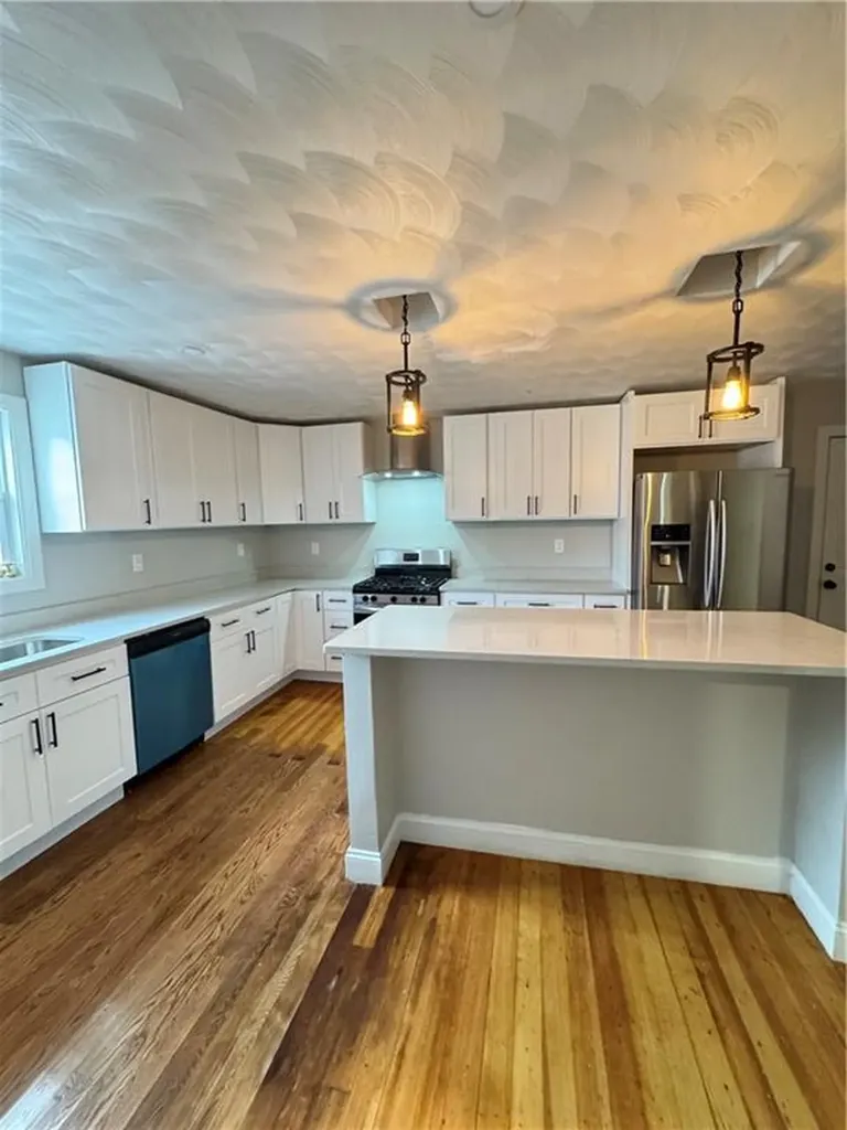 141 Oriole Avenue Pawtucket RI 02860