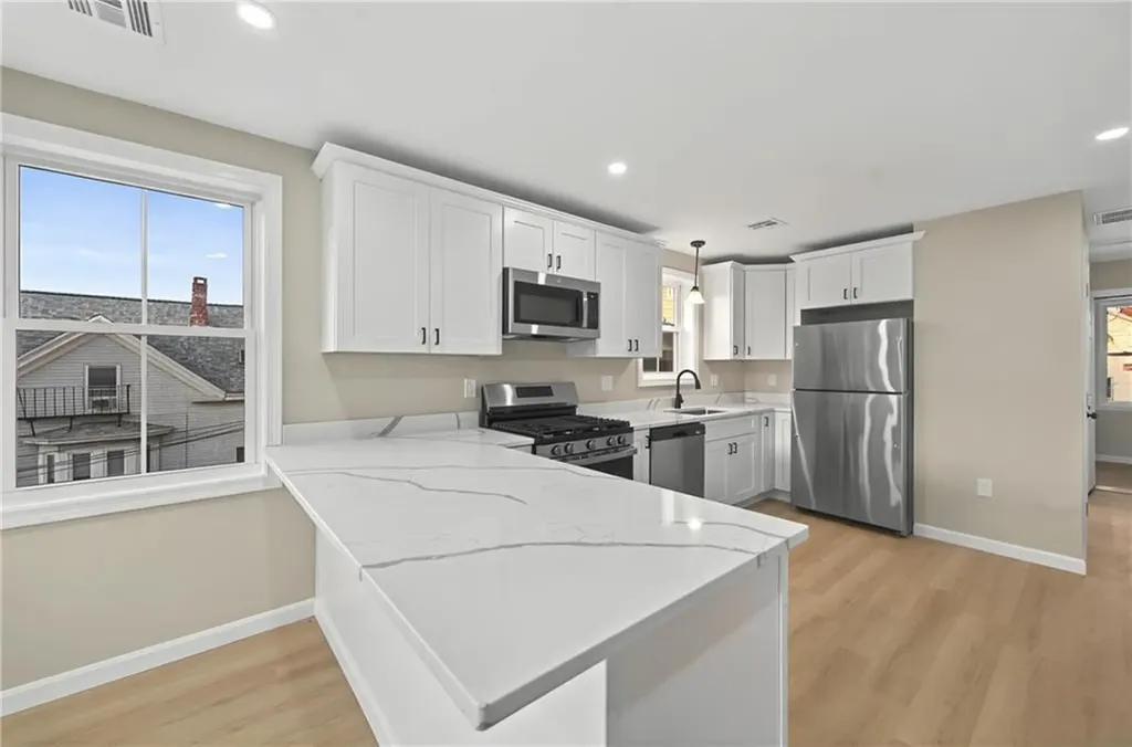 22 Burnside Street Providence RI 02905