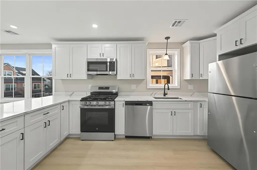 22 Burnside Street Providence RI 02905