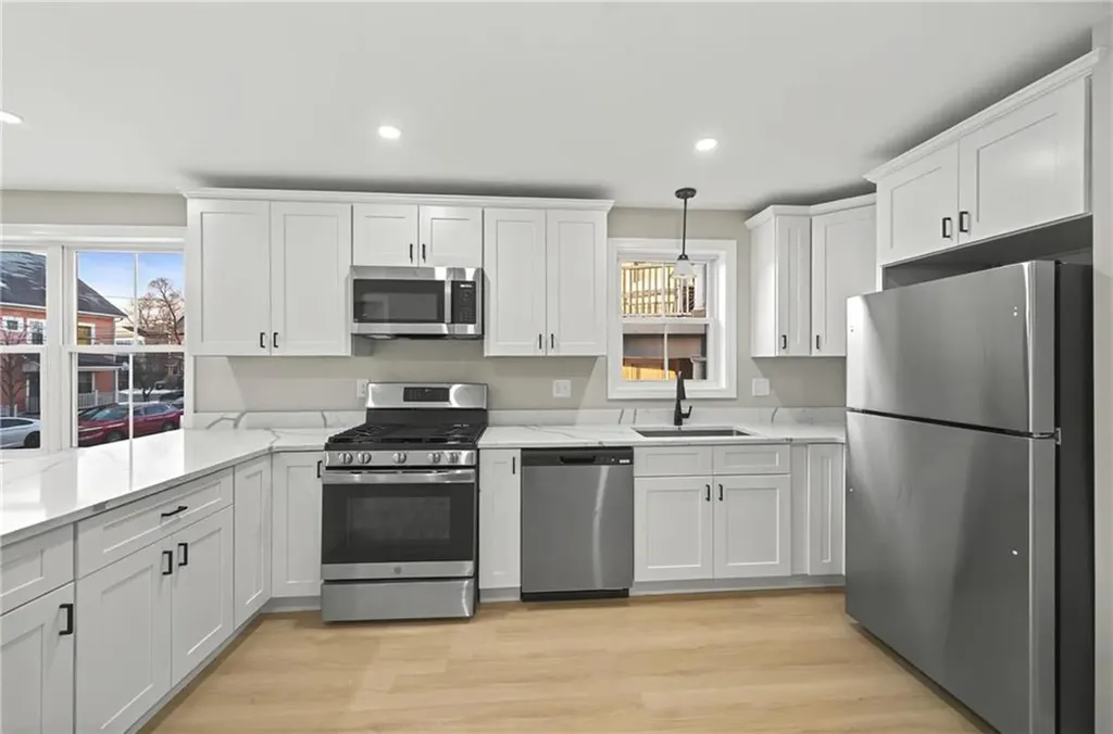 22 Burnside Street Providence RI 02905