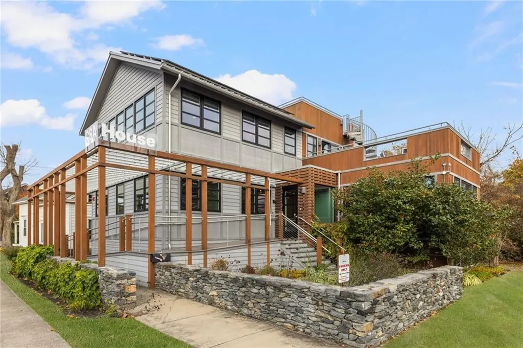 5 Clinton Avenue Jamestown RI 02835