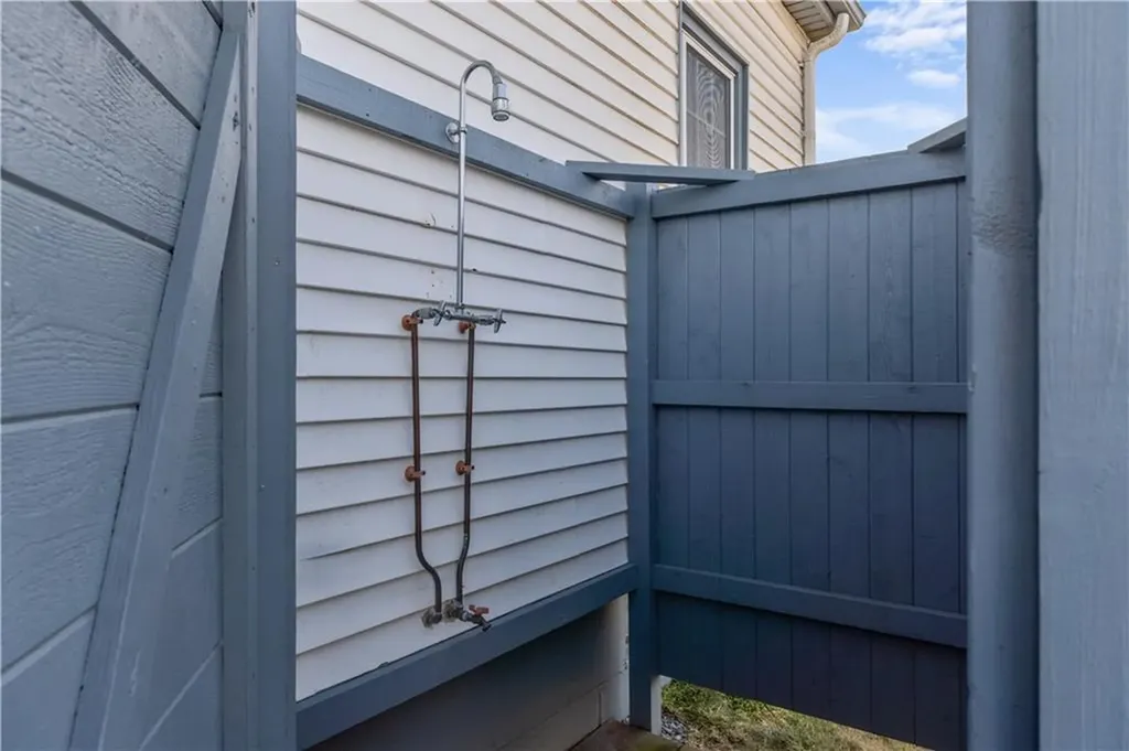 89 Sand Hill Cove Road Narragansett RI 02882