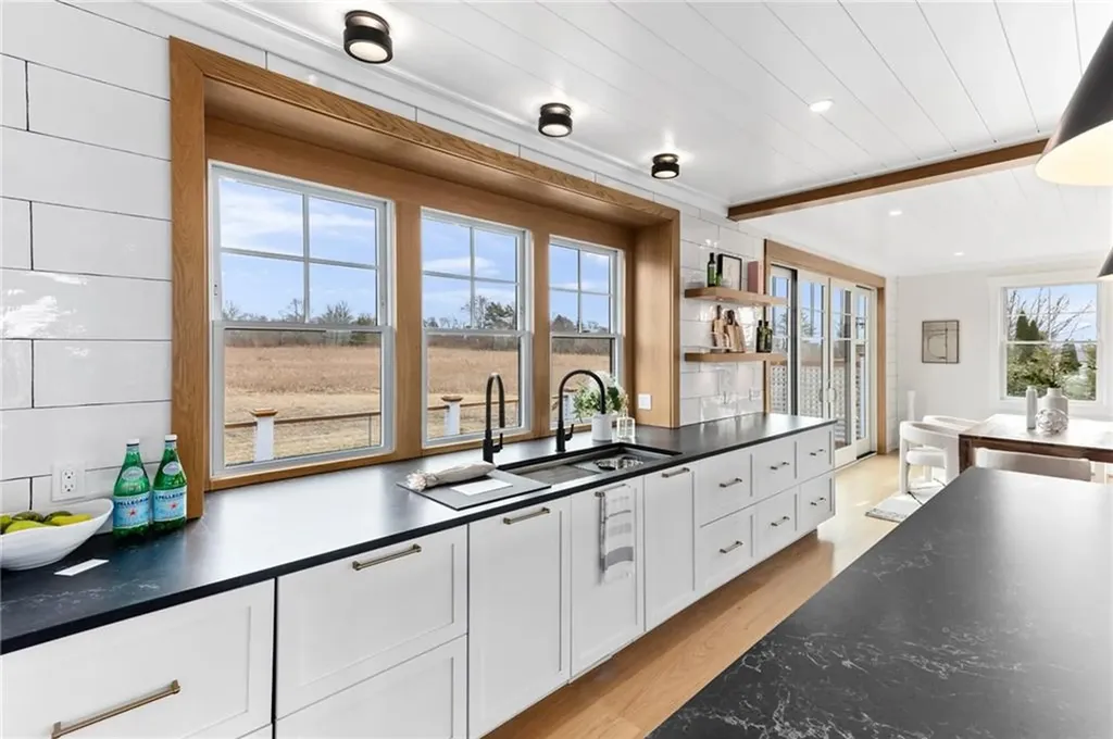 15 Lewis Drive Middletown RI 02842