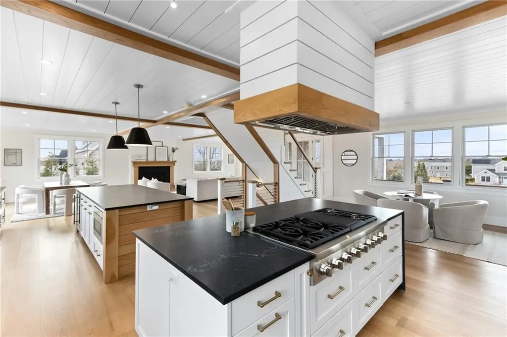 15 Lewis Drive Middletown RI 02842