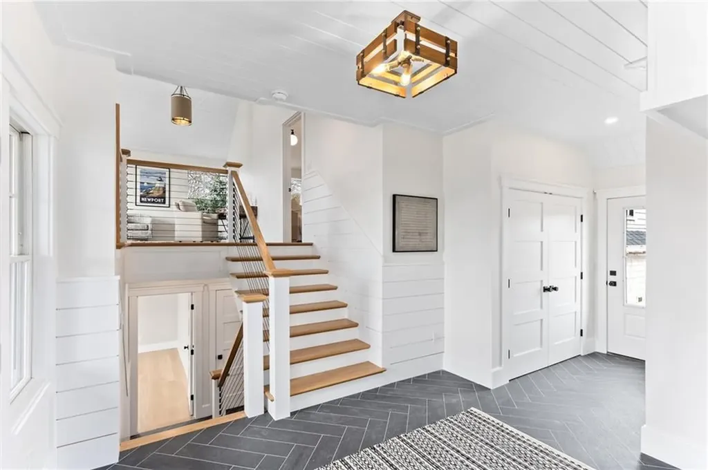 15 Lewis Drive Middletown RI 02842