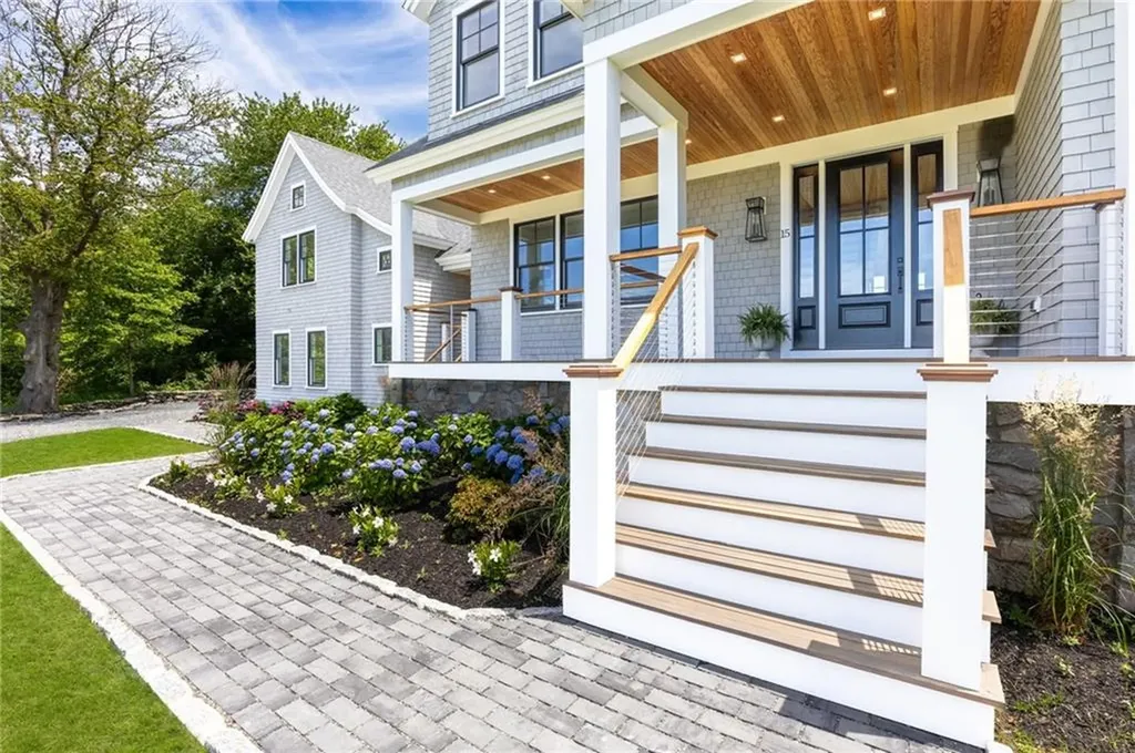 15 Lewis Drive Middletown RI 02842