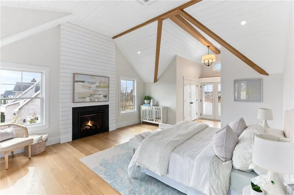 15 Lewis Drive Middletown RI 02842