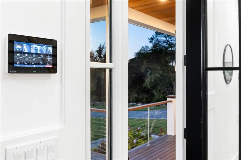 15 Lewis Drive Middletown RI 02842