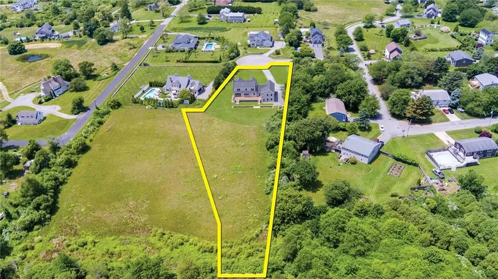 15 Lewis Drive Middletown RI 02842