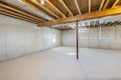 125 Brush Neck Avenue Warwick RI 02889