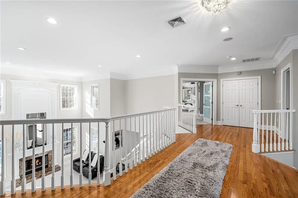 30 Lenihan Lane East Greenwich RI 02818